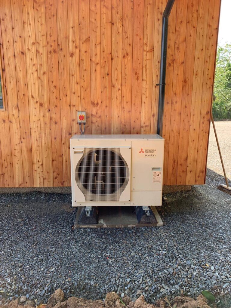 Can Heat Pumps Work in Victorian and Stone Homes in Elgin?